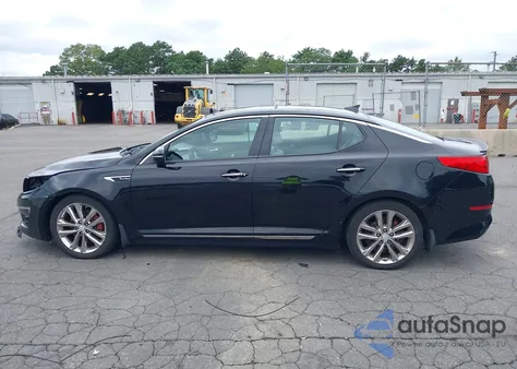2015 Kia Optima Sxl Turbo z USA, uszkodzony, nr VIN 5XXGR4A67FG365829